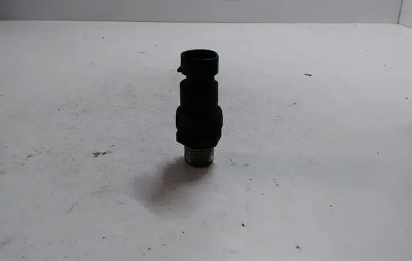 Opel Zafira A Oil pressure sensor 24577642