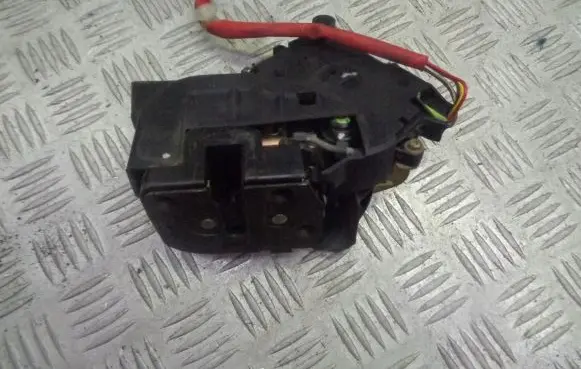 Mazda 323 Front door lock