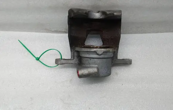 Volvo XC40 Front brake caliper 31445684 TPA510284