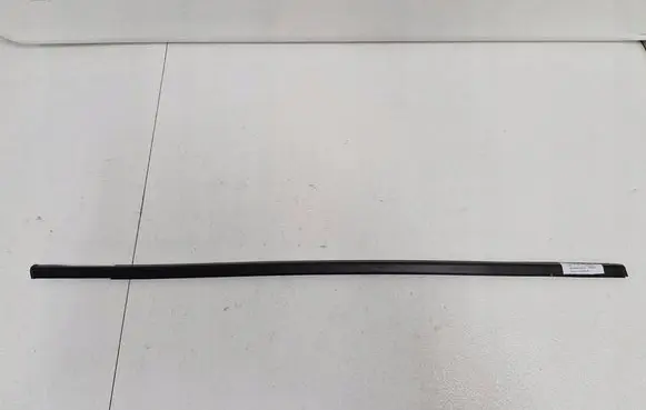 Renault Twingo III Front door windshield rail 