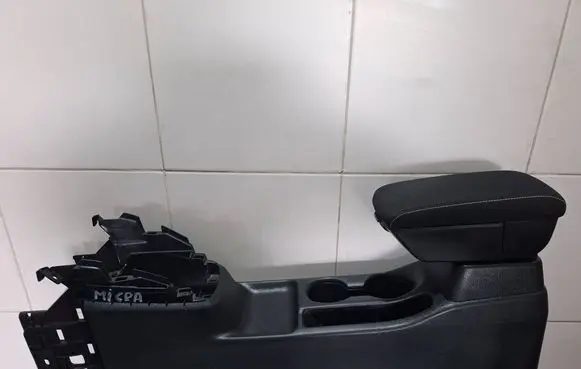 Nissan Micra K14 Center console 