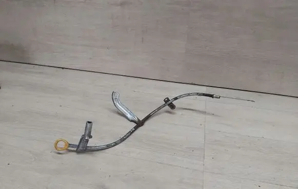 Toyota iQ Oil level dip stick 