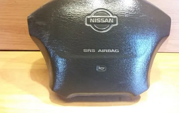 Nissan Primera Steering wheel airbag 6012390