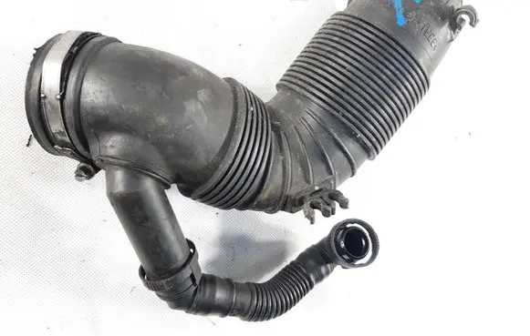 Volkswagen PASSAT B6 Air intake hose/pipe 3C0129654P
