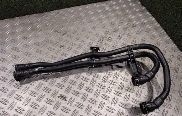 Peugeot 3008 II Engine coolant pipe/hose 9822184680 9824089480