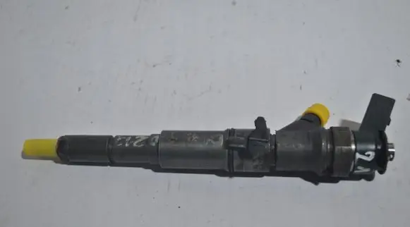 BMW 5 E60 E61 Fuel injector 0445110212