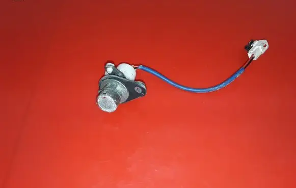 Chevrolet Aveo Front door lock (next to the handle) NOCODE