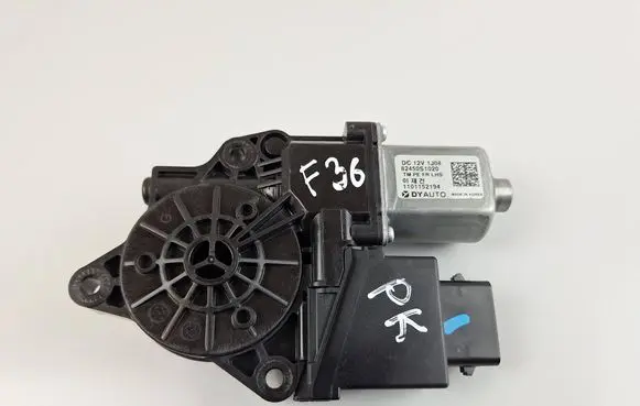 Hyundai Santa Fe Front door window regulator motor 82450S1020