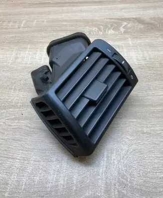 BMW 3 E46 Dashboard side air vent grill/cover trim 8361897