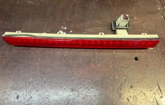 Mercedes-Benz C W203 Third/center stoplight A2038200356 2DA00824300