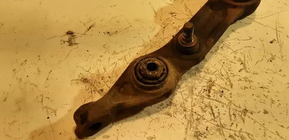 Mercedes-Benz E W211 Front lower control arm/wishbone 21103