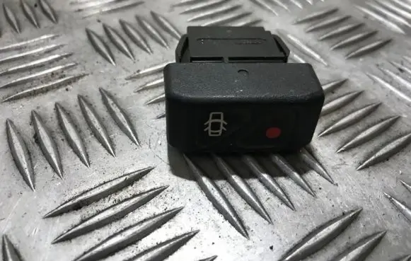 Renault Clio I Central locking switch button 
