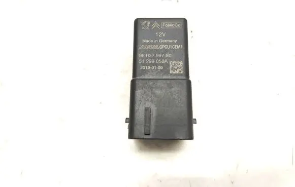 Peugeot Traveller Glow plug pre-heat relay 9803299780 51299058A