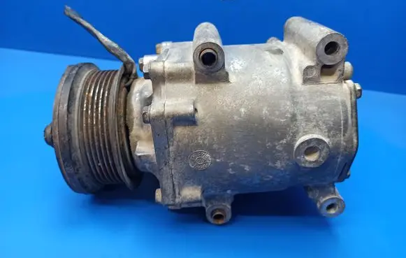 Ford Focus Air conditioning (A/C) compressor (pump) YS4H19D629AB 2003MAR18