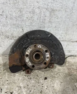 Volvo XC90 Front wheel hub spindle knuckle P31277205 T197391