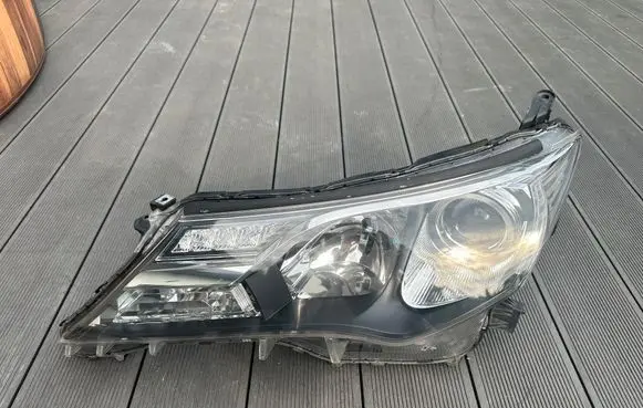 Toyota RAV 4 (XA40) Headlight/headlamp CW0836
