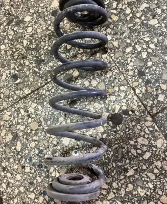 Volkswagen Touran I Rear coil spring