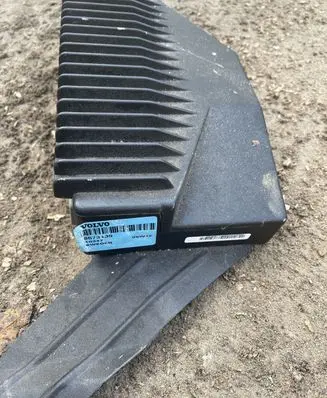 Volvo S60 Sound amplifier