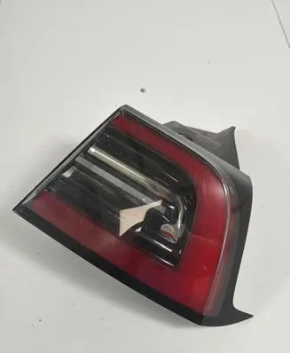 Tesla Model 3 Rear/tail lights 24529202