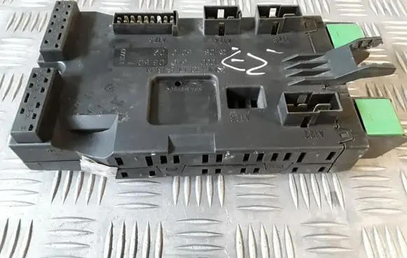 Mercedes-Benz Vito Viano W638 Fuse module 0005400650 08501002