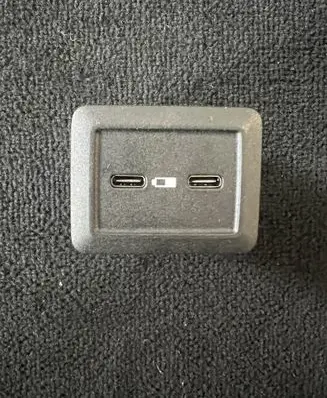 Mercedes-Benz CLA C118 X118 USB socket connector A2538206200