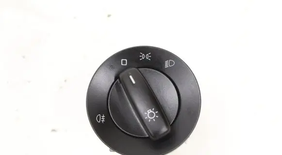 Skoda Yeti (5L) Tailgate/trunk/boot open switch 5L0941431F
