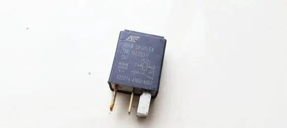 Skoda Octavia Mk1 (1U) Other relay 95vw10k705ea 7m0951253a