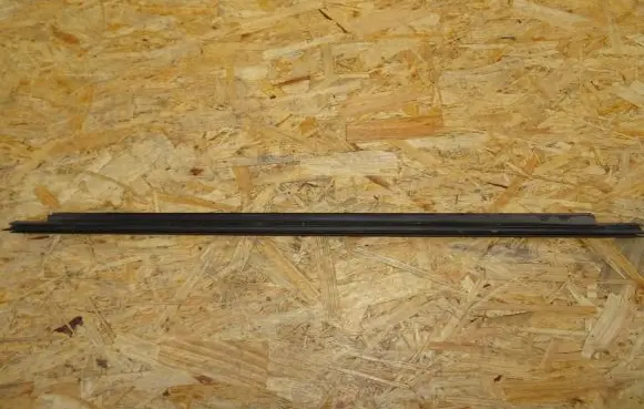 Mercedes-Benz Vito Viano W447 Front door glass trim molding A4477200224