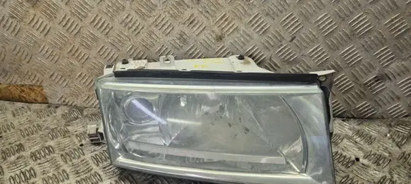 Skoda Octavia Mk1 (1U) Headlight/headlamp 1U1941016E