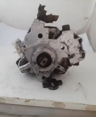 Iveco Daily 3rd gen Fuel injection high pressure pump 0445020046 CRCP3S3R752089S