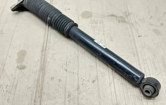 Hyundai Tucson TL Rear shock absorber/damper 55300D7000