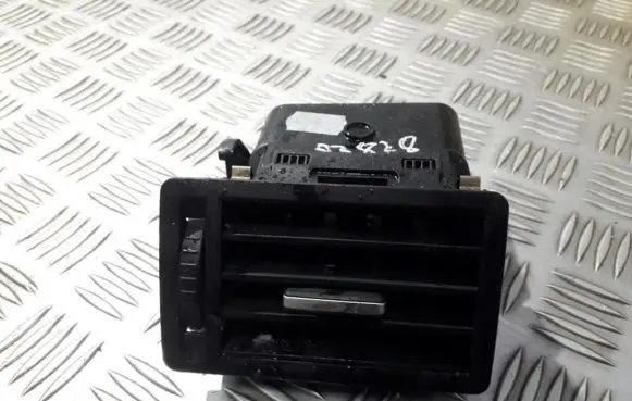Ford Focus C-MAX Dash center air vent grill 3M51R018B08AFW 3M51-R018B08AFW