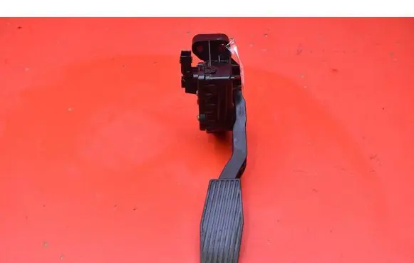 Opel Astra H Accelerator throttle pedal 9157998BK