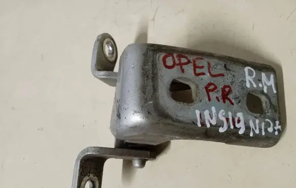 Opel Insignia A Front door upper hinge