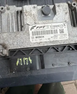 Alfa Romeo Giulietta Engine control unit/module 51890613