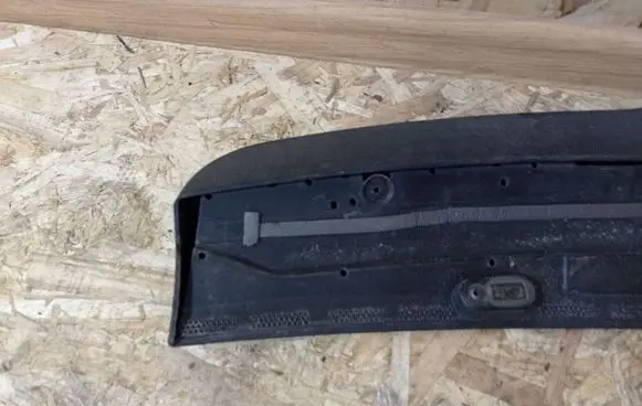 Ford Focus C-MAX Tailgate/trunk spoiler 3M51R44210A