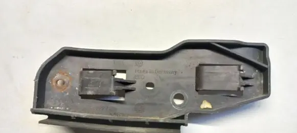 Volkswagen PASSAT B5.5 Front bumper mounting bracket 3B0807183E