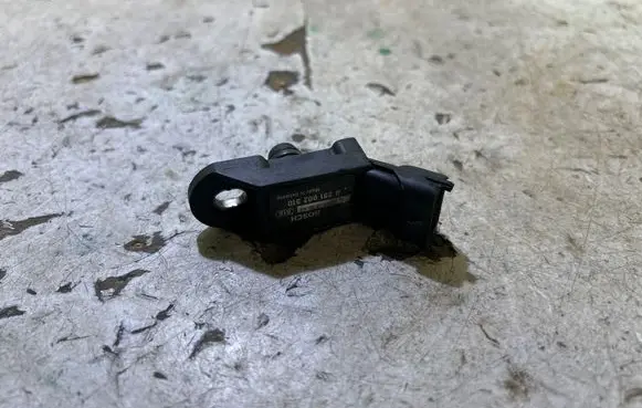 Opel Corsa D Air pressure sensor 0281002510 0303082CR2