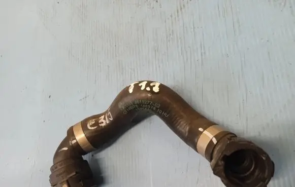 BMW 1 F20 F21 Engine coolant pipe/hose 8611277