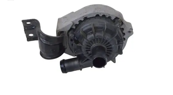 BMW X4 F26 Electric auxiliary coolant/water pump 1EA965567D
