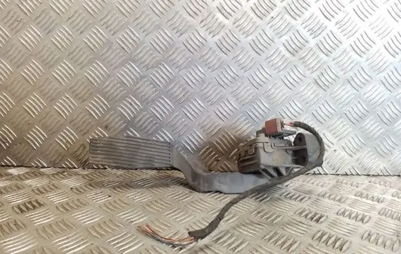 Opel Zafira A Accelerator throttle pedal 9202341