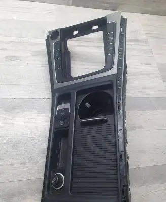 Volkswagen Golf VII Center console 5G1863245 5G1864263