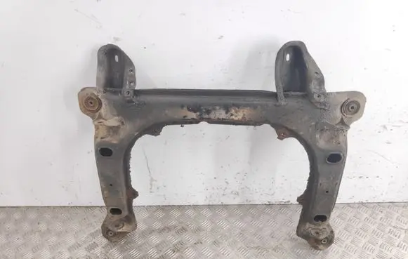 Volkswagen PASSAT B2 Front subframe