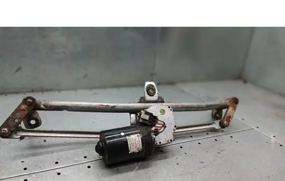 Skoda Octavia Mk1 (1U) Front wiper linkage 1J0955325A