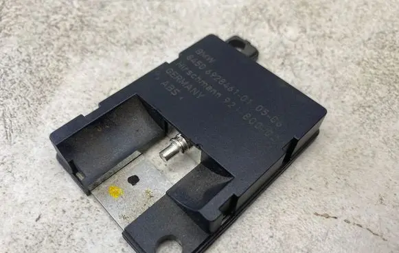 BMW 3 E46 Bluetooth antenna 6928461 921800002