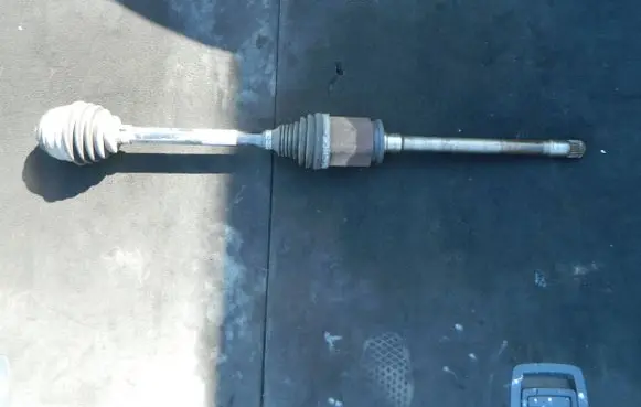 BMW X3 F25 Front driveshaft 7598028