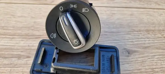 Volkswagen PASSAT B7 Light switch 3C8941431B