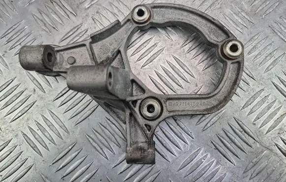 Mercedes-Benz E W212 Other engine bay part A2711410940
