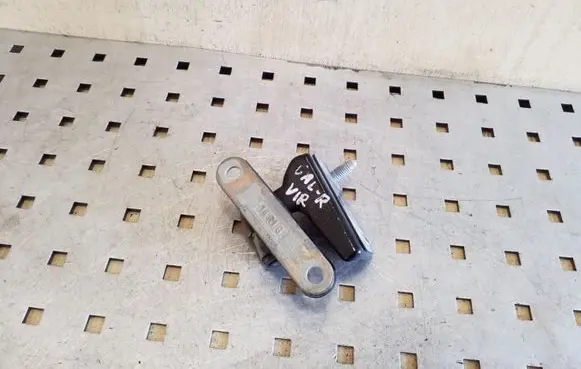 Mercedes-Benz A W169 Rear door upper hinge
