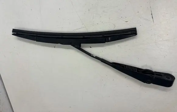 Honda CR-V Rear wiper blade arm 